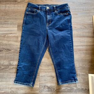 Old Navy Cropped Capri Blue Jeans